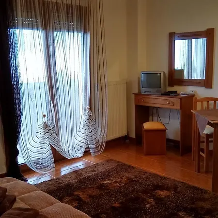 Aparthotel Neraida Lavdas Polinerion